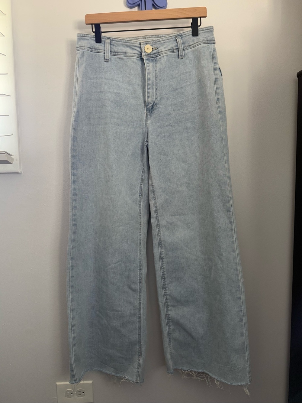 Oat NY 10/30 Wide Leg Jean Powder Light Cut Off Mid Rise Relaxed Office